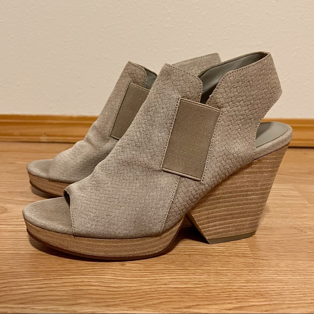 Eileen Fisher ~ Neutral Grey Suede Wedge Peep Toe Heel ~ Size 8